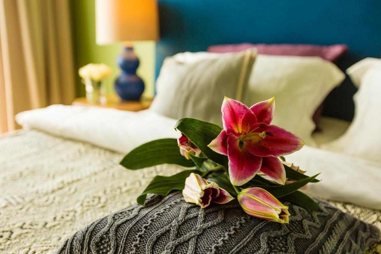 Country Spa Retreat Snagov Exterior foto A bouquet of flowers